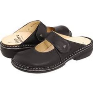 Finn Comfort Women's Mary Jane Size 35 / 5